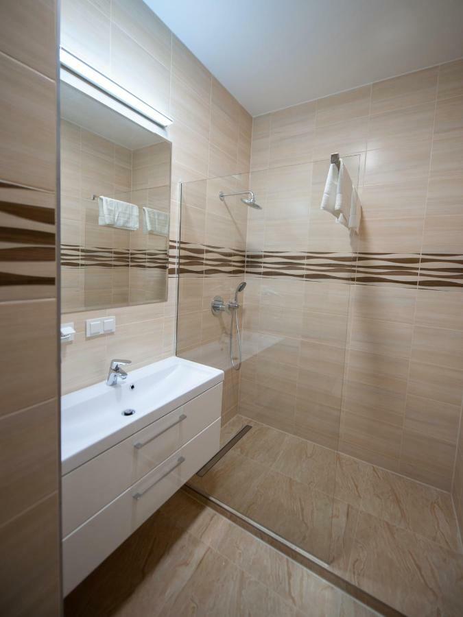 Awangarda Home Apartment ワルシャワ エクステリア 写真