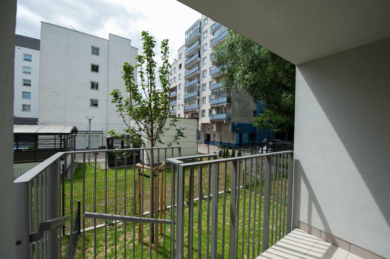 Awangarda Home Apartment ワルシャワ エクステリア 写真