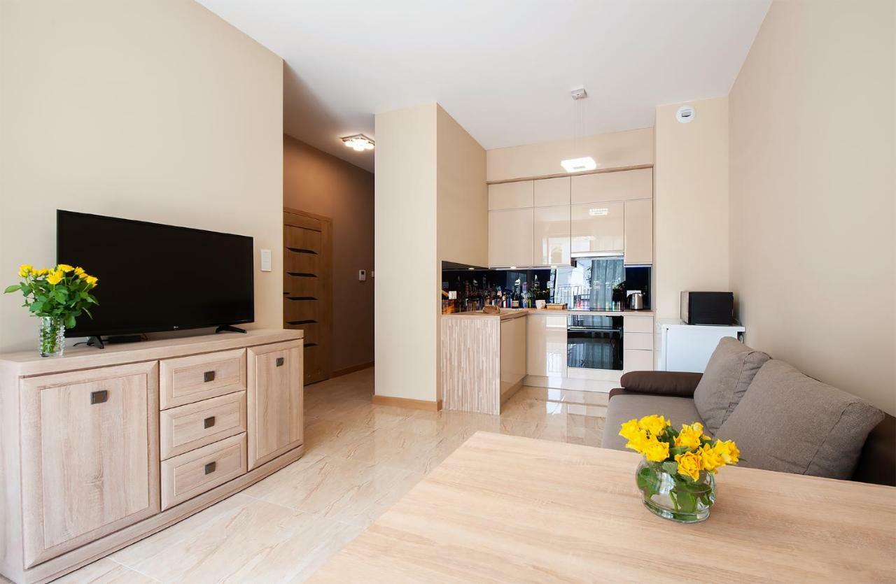 Awangarda Home Apartment ワルシャワ エクステリア 写真